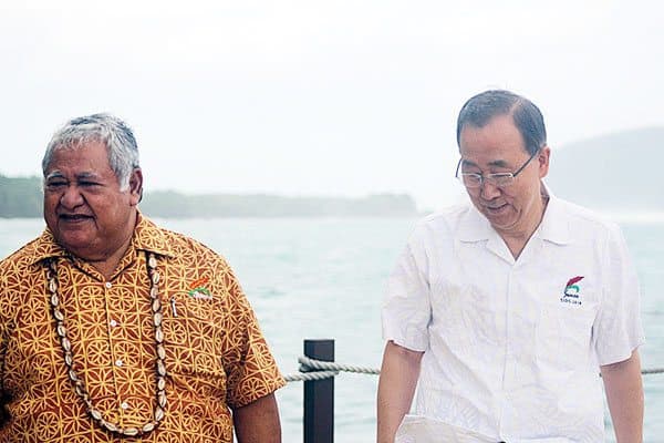 Le Palemia o Samoa ma Tupua Ban Ki Moon i luga o le Gaualofa